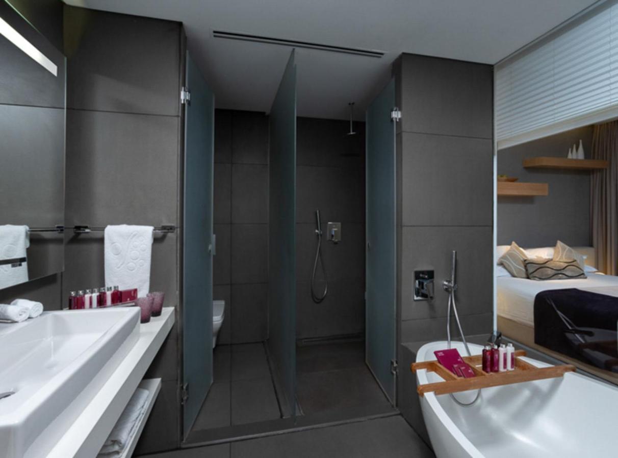 Cramim By Isrotel Exclusive Kiryat Anavim Exterior photo A walk-in shower
